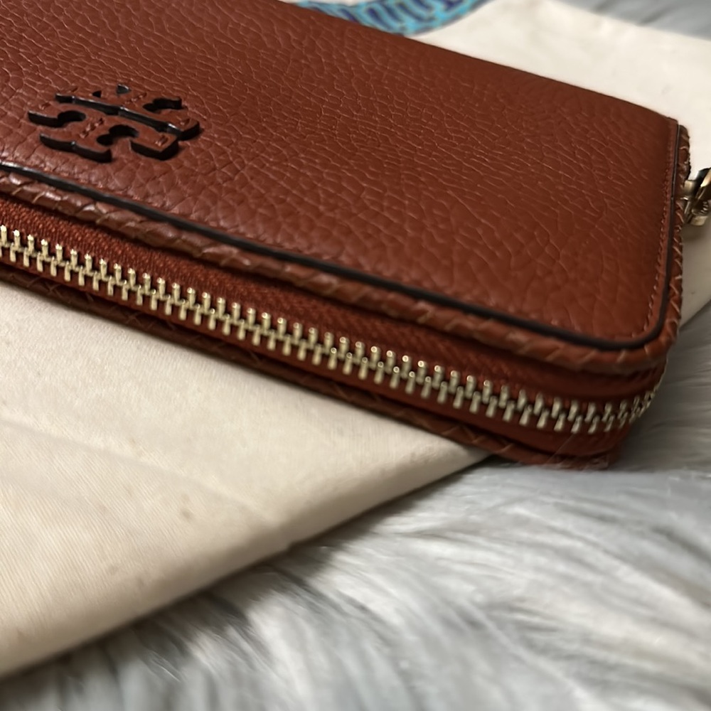 Tory Burch wallet with dust bag and shopping bag - Picture 6 of 14
